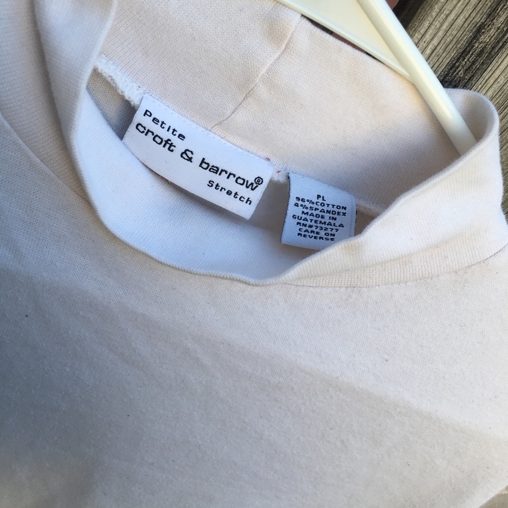 Turtle Neck - Picture 2 of 3